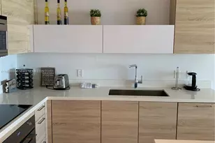 16385 Biscayne Blvd, North Miami Beach, FL 33160 - Photo 18