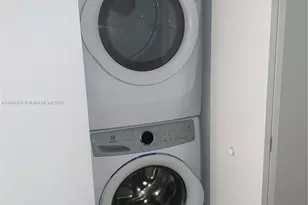 16385 Biscayne Blvd, North Miami Beach, FL 33160 - Photo 12