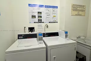 20100 W Country Club Dr, Aventura, FL 33180 - Photo 18