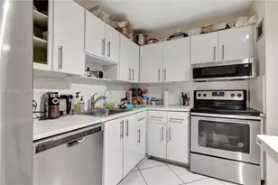 20100 W Country Club Dr, Aventura, FL 33180 - Photo 12