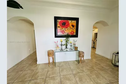 6040 SW 97th Ave, Miami, FL 33173 - Photo 2