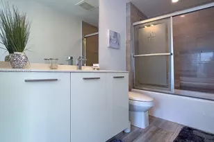 1300 Brickell Bay Dr, Miami, FL 33131 - Photo 10