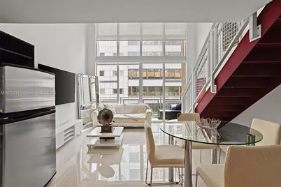 253 NE 2 St #626, Miami, FL 33132 - Photo 2