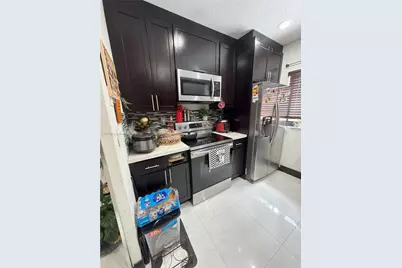 6411 W 27th Way #201, Hialeah, FL 33016 - Photo 4