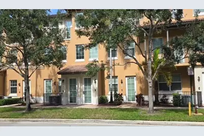 819 SW 147th Ave #1405, Pembroke Pines, FL 33027 - Photo 2