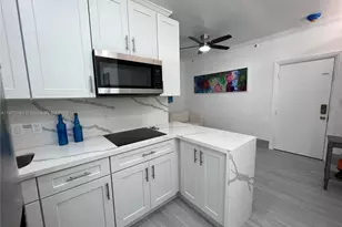3710 Collins Ave, Miami Beach, FL 33140 - Photo 28