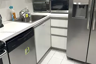 20335 W Country Club Dr, Aventura, FL 33180 - Photo 16