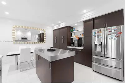 10548 NW 56th Dr, Coral Springs, FL 33076 - Photo 4