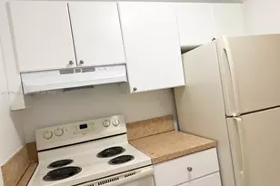 8500 SW 109th Ave, Miami, FL 33173 - Photo 10