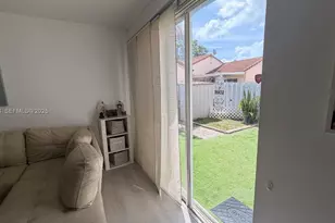 965 SW 180th Terrace, Pembroke Pines, FL 33029 - Photo 16