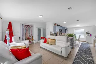 19800 SW 180th Ave, Miami, FL 33187 - Photo 4