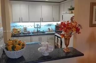 1087 Harwood F, Deerfield Beach, FL 33442 - Photo 10