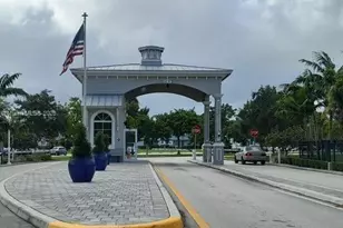 1087 Harwood F, Deerfield Beach, FL 33442 - Photo 2