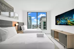 159 NE 6th St, Miami, FL 33132 - Photo 8