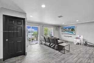 900 Crystal Lake Dr, Deerfield Beach, FL 33064 - Photo 10