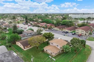 7391 NW 37th St, Hollywood, FL 33024 - Photo 10