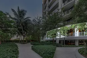 2831 S Bayshore Dr, Miami, FL 33133 - Photo 2