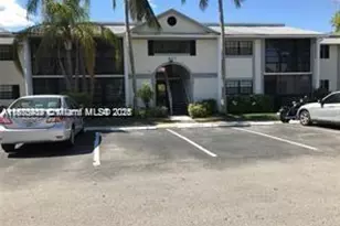 911 NE 199th St, Miami, FL 33179 - Photo 2
