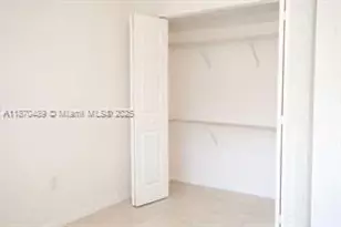 911 NE 199th St, Miami, FL 33179 - Photo 14
