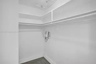 1860 Venice Park Dr, North Miami, FL 33181 - Photo 16