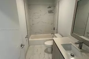 2555 NE 193rd St, Miami, FL 33180 - Photo 10