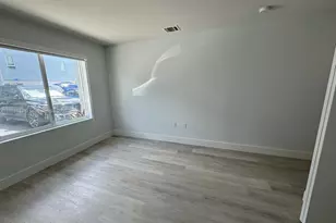 2555 NE 193rd St, Miami, FL 33180 - Photo 6