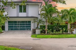 9301 N Bayshore Dr, Miami Shores, FL 33138 - Photo 10