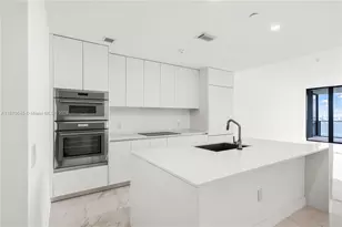 700 NE 24th St, Miami, FL 33137 - Photo 2