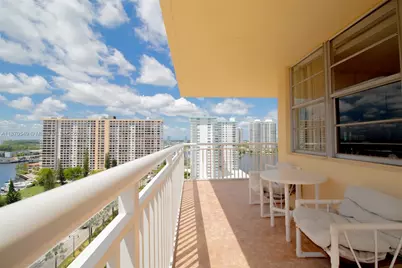 251 174th St #1605, Sunny Isles Beach, FL 33160 - Photo 2