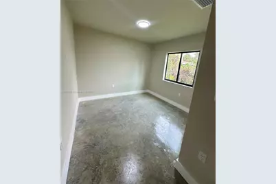 929 NW 60th St, Miami, FL 33127 - Photo 32