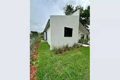 929 NW 60th St, Miami, FL 33127 - Photo 52