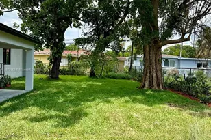 929 NW 60th St, Miami, FL 33127 - Photo 4