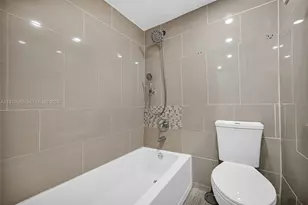 13101 Memorial Hwy, North Miami, FL 33161 - Photo 16