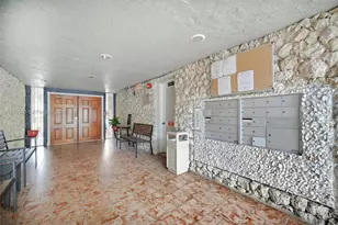 13101 Memorial Hwy, North Miami, FL 33161 - Photo 20