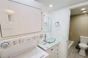 13101 Memorial Hwy, North Miami, FL 33161 - Photo 6