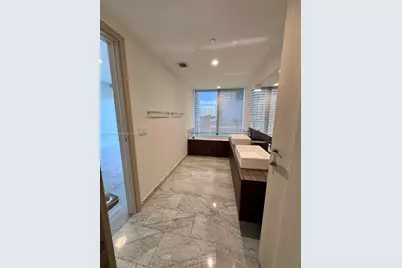 1000 Brickell Plaza #2312, Miami, FL 33131 - Photo 10