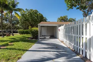 1121 SW 18th Ct, Fort Lauderdale, FL 33315 - Photo 4