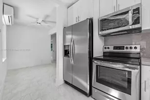 1121 SW 18th Ct, Fort Lauderdale, FL 33315 - Photo 8