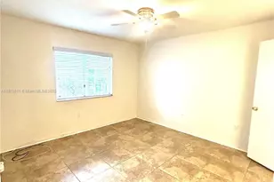 1240 SE 28th Ct, Homestead, FL 33035 - Photo 8