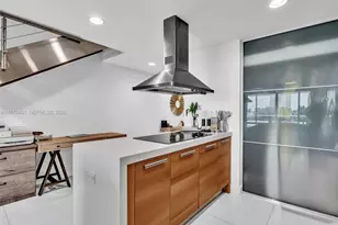 2950 NE 188th St, Aventura, FL 33180 - Photo 10