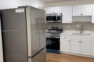 1611 NE 32nd Pl, Pompano Beach, FL 33064 - Photo 4