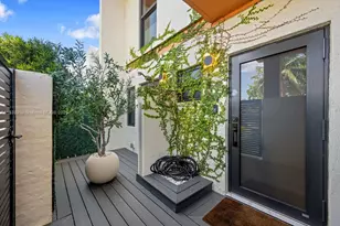 3904 NE 167th St, North Miami Beach, FL 33160 - Photo 24