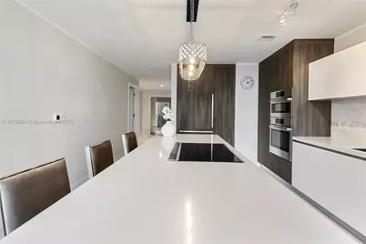 851 NE 1st Ave #1611, Miami, FL 33132 - Photo 6