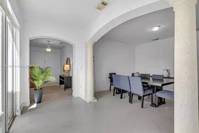 8467 NW 110th Pl, Doral, FL 33178 - Photo 6