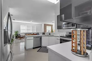 8467 NW 110 Pl, Doral, FL 33178 - Photo 32