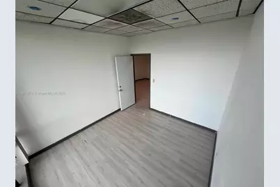 5555 Hollywood Blvd #301, Hollywood, FL 33021 - Photo 16