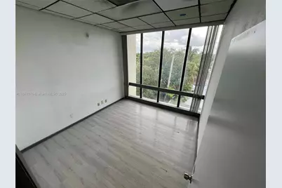 5555 Hollywood Blvd #301, Hollywood, FL 33021 - Photo 14