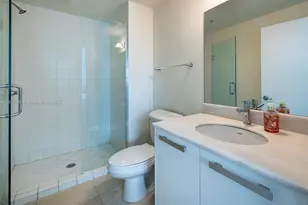 601 NE 36th St, Miami, FL 33137 - Photo 16