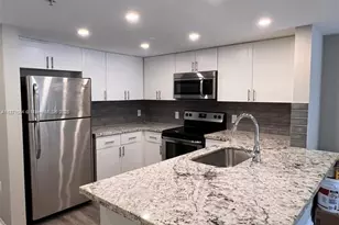 218 NW 12th Ave, Miami, FL 33128 - Photo 4