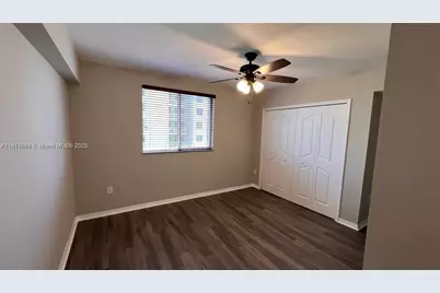 218 NW 12th Ave #905, Miami, FL 33128 - Photo 8